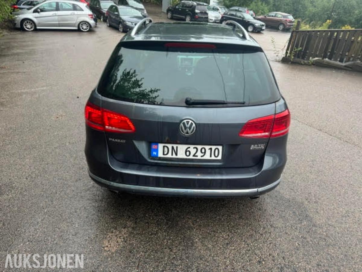 2011 Volkswagen Passat Highline 2.0 TDI 170hk 4MOTION Automat, Soltak